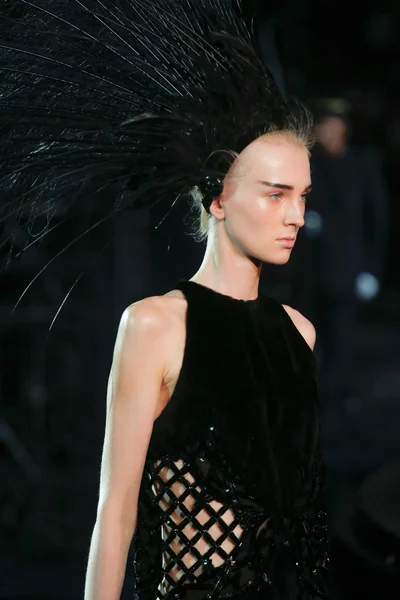 Look 2